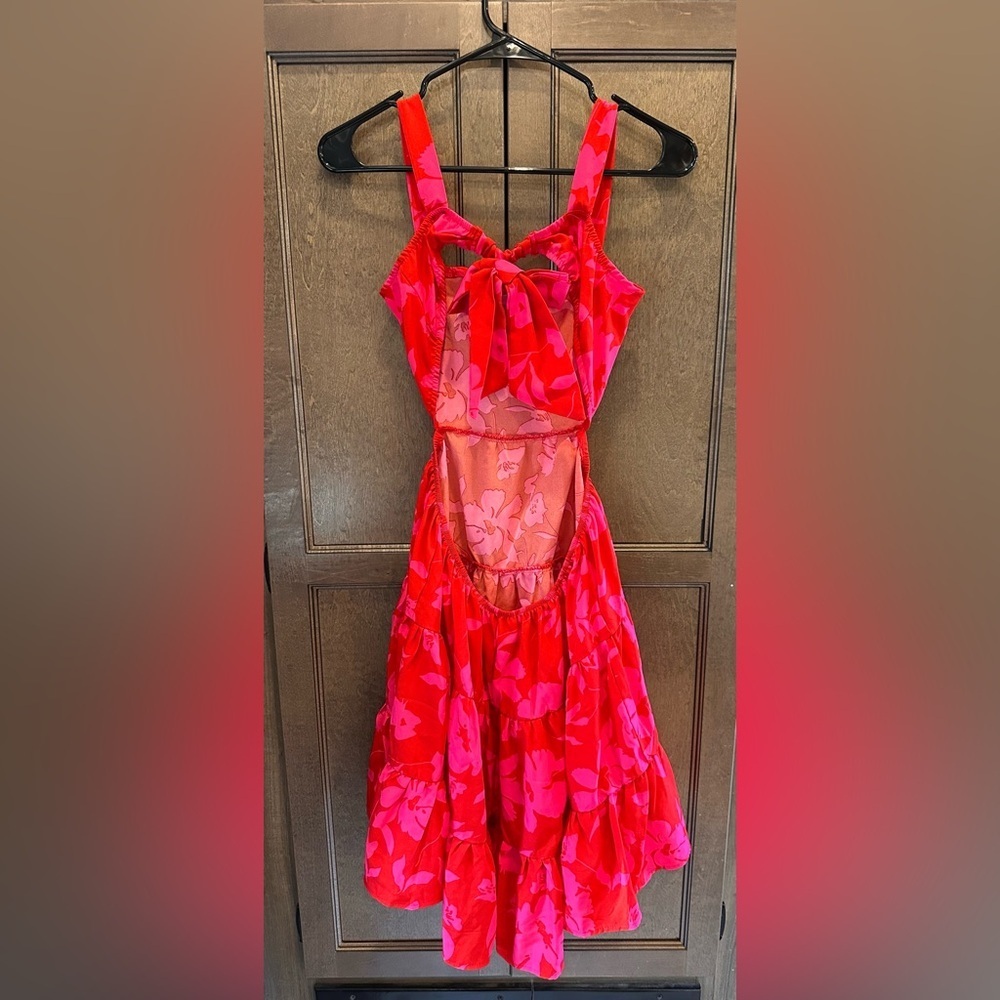SHEIN Red and Pink Floral Kids Dress - Picture 2 of 4